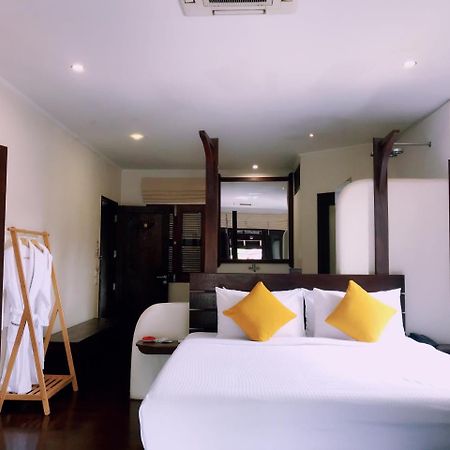 Ancient Luangprabang Hotel Екстер'єр фото